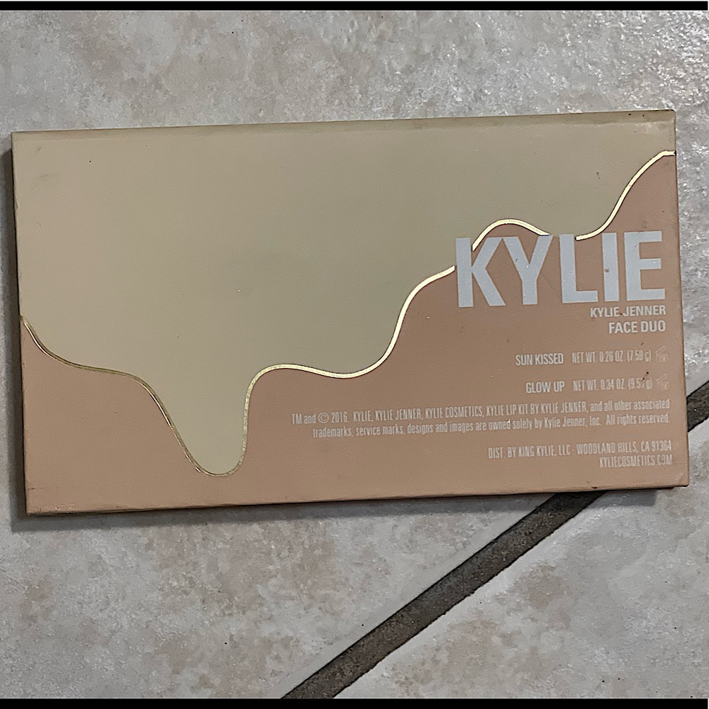 Kylie Cosmetics Skinny Dip Face Duo